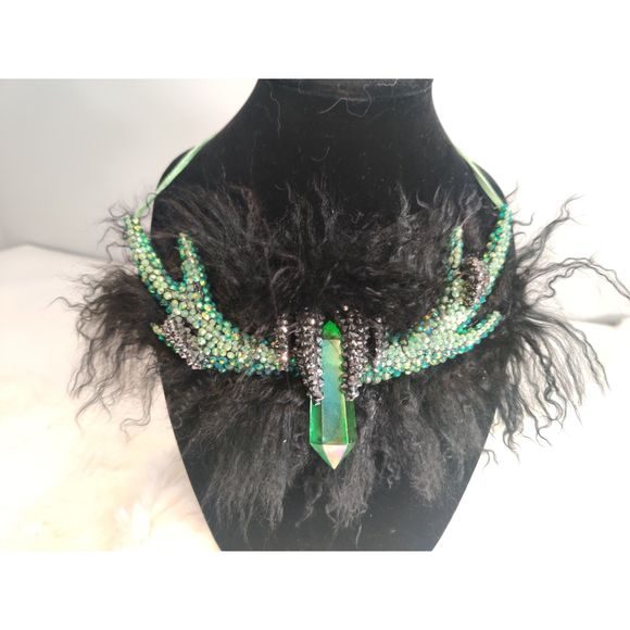 Green Apple Aura Angel Clear Quartz Deer Antler Necklace w Mongolian Fur - Picture 1 of 11